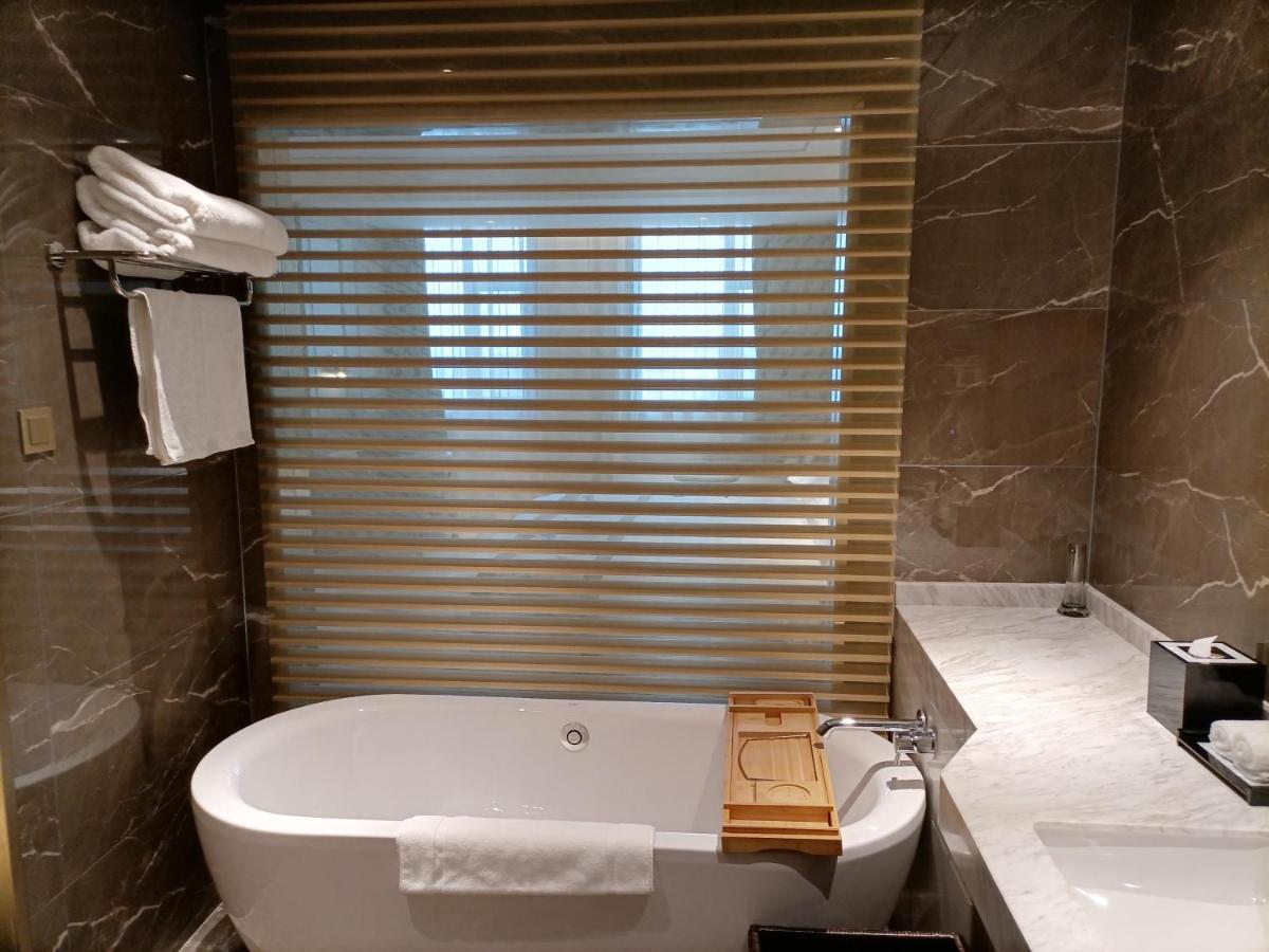 Baoying Jinling Hotel Ngoại thất bức ảnh
