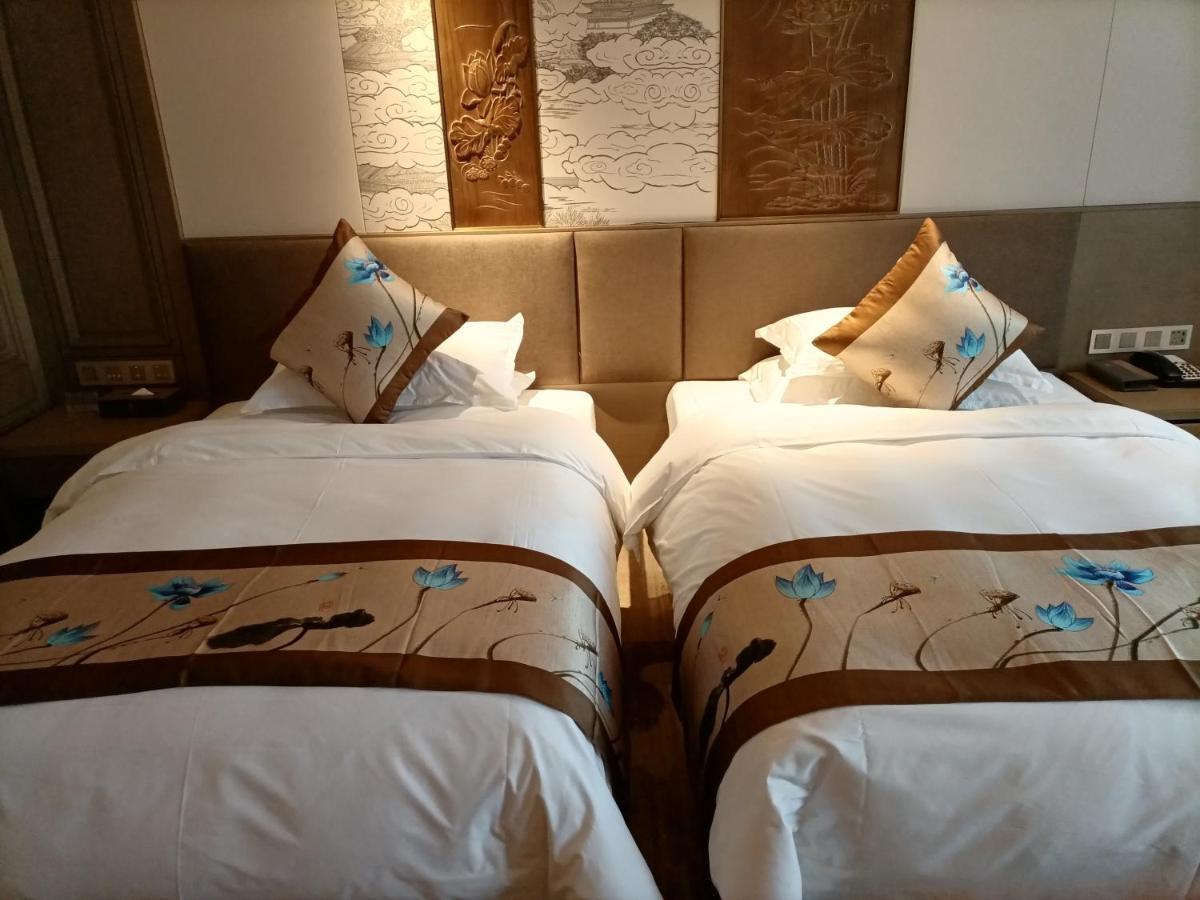 Baoying Jinling Hotel Ngoại thất bức ảnh